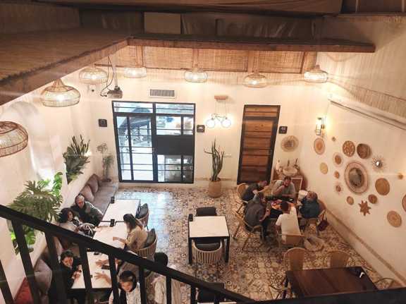 کافه در همدان