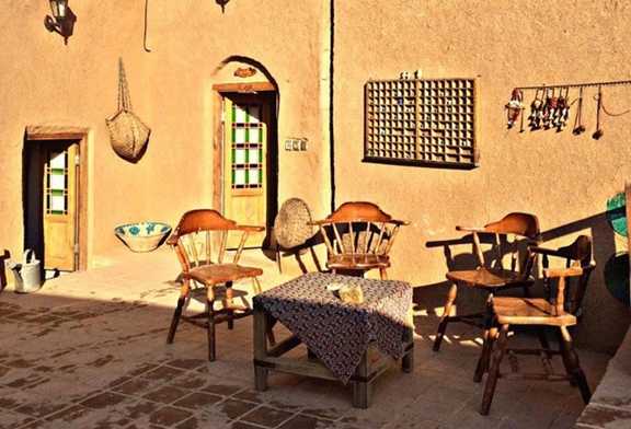 خدمات کافه در یزد؛ تجربه‌ای متفاوت از کافه‌گردی در شهر بادگیرها