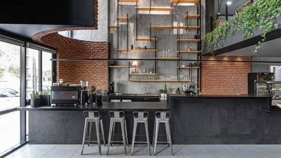 خدمات کافه در اهواز: تجربه‌ای بی‌نظیر در محیط دوستانه و آرام